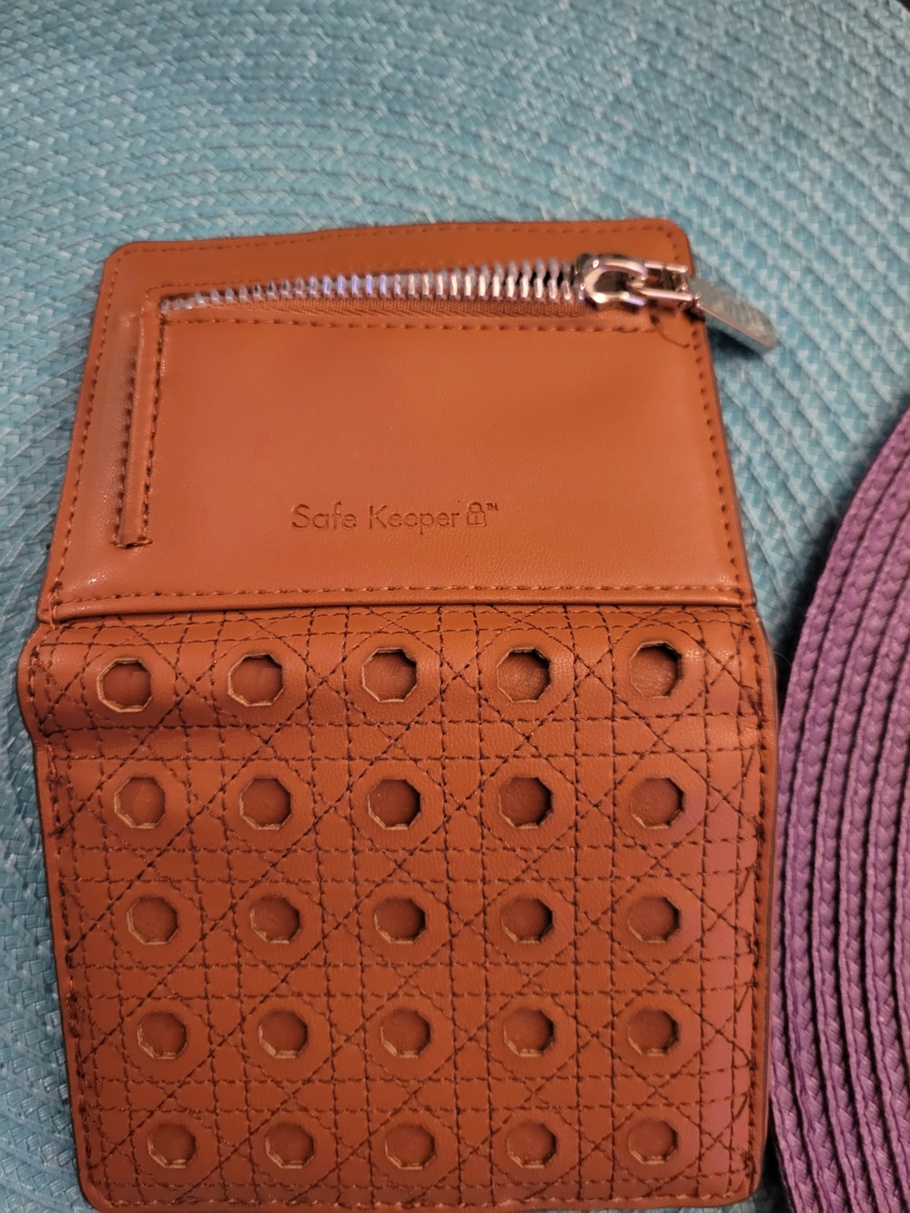 Safe Keeper Tan Leather Card Wallet with Zip Coin Pocket